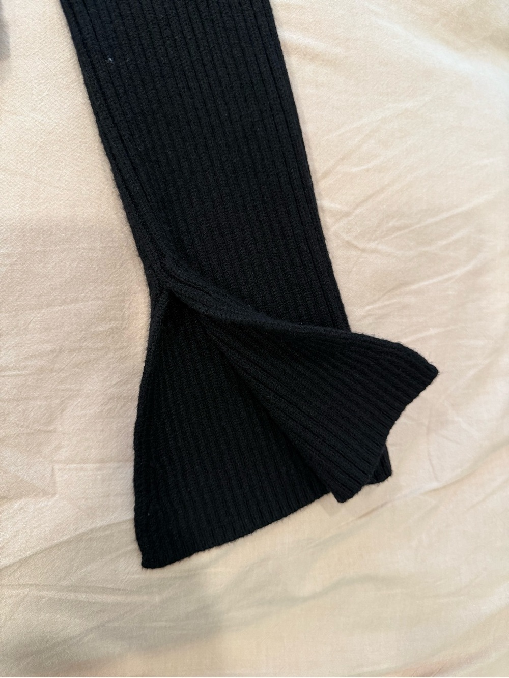 Zara Ribbed Off-Shoulder Zip Sweater - Picture 4 of 4
